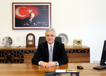 PANDEMİ KORKUSUYLA KALP VE DAMAR HASTALIKLARI BEKLETİLEMEZ!