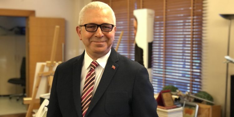 Göz Sağlığınızı Desteklemek Konusunda En Çok Merak Edilen Güncel Sorular İçin Ekran Başına