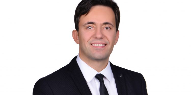 ASCO 2021’DE İMMÜNOTERAPİ KOMBİNASYONLARININ İLERİ EVRE MELANOM TEDAVİSİNDEKİ BAŞARISI DİKKAT ÇEKTİ