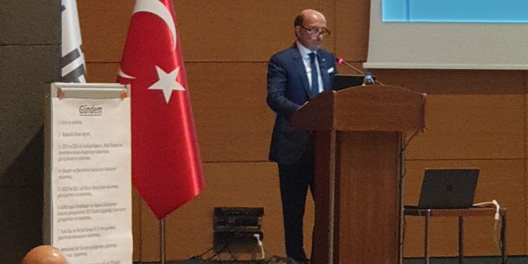 NEZİH BARUT, 5. KEZ İLAÇ ENDÜSTRİSİ İŞVERENLER SENDİKASI BAŞKANI OLDU