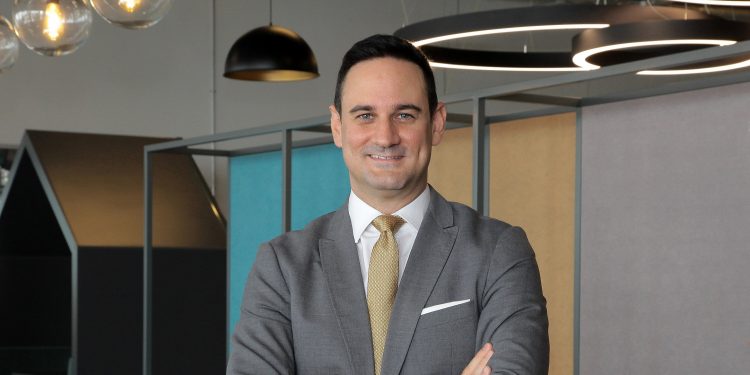 SIEMENS HEALTHINEERS TÜRKİYE, MEME KANSERİYLE MÜCADELE VE ERKEN TEŞHİS İÇİN KADINLARI “ÖNCE BEN” DEMEYE ÇAĞIRIYOR