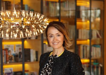 “Sağlık hizmetlerinde lider bir organizasyon olarak, insanların daha uzun ve daha iyi şekilde yaşamasına yardımcı olma konusunda çalışıyoruz”