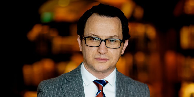 Sağlık için replika ürün kullanmak, diğer sektörlerde replika ürün kullanmaya benzemez!