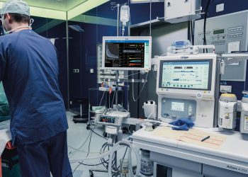 TEKNOLOJİNİN ANESTEZİYE DOKUNUŞU: SMARTPILOT VIEW