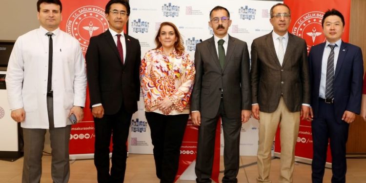 ‘Görmezden Gelmeyelim’ sergisi Dünya Şizofreni Günü’nde açıldı