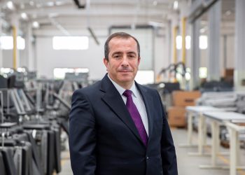 “Üzümcü Hastane Ekipmanları 53 yıldır olduğu gibi sektördeki ilkleri başarmayı kendisine hedef edinme prensibini uzun yıllar sürdürecektir.”