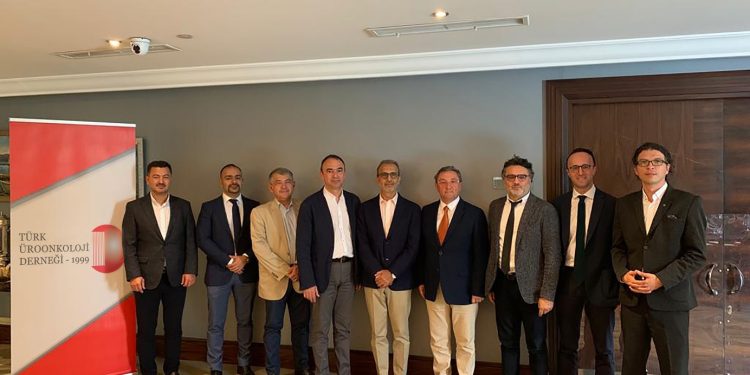 50 YAŞ ÜSTÜ ERKEKLER HER YIL ÜROLOJİ MUAYENESİNE GİTMELİ!