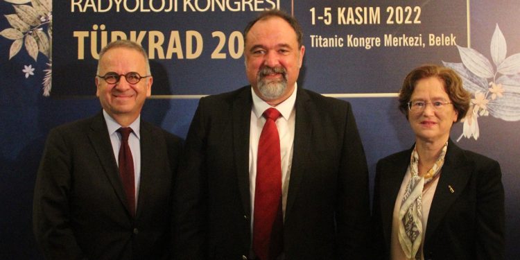 Radyoloji Bölümleri dünyadaki en ucuz geri ödeme politikaları sebebiyle ayakta durmakta zorlanıyor