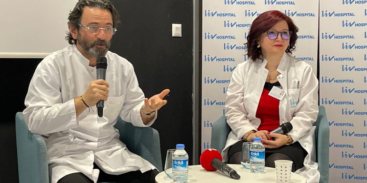 “ANNE SIRTIMA BİR BAKAR MISIN?” SOSYAL SORUMLULUK PROJESİYLE SKOLYOZ ERKEN TESPİT EDİLECEK