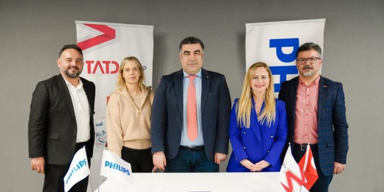 Philips Vakfı ve Philips, ihtiyaç duyulan tıbbi cihazları afet bölgelerine ulaştırdı