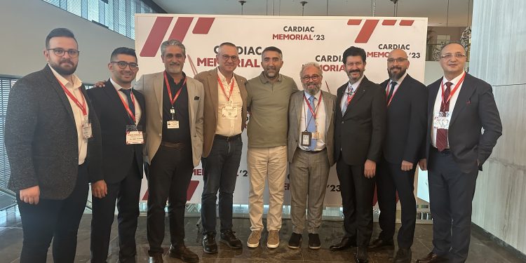 ÜNLÜ KALP SAĞLIĞI UZMANLARI KALP CERRAHİSİNDE İLERİ TEKNOLOJİLERİ PAYLAŞTI