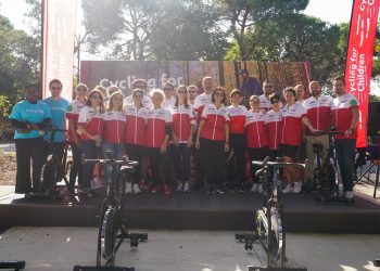 Johnson & Johnson Çalışanları, Afetlerden Etkilenen Çocuklar için Pedalladı
