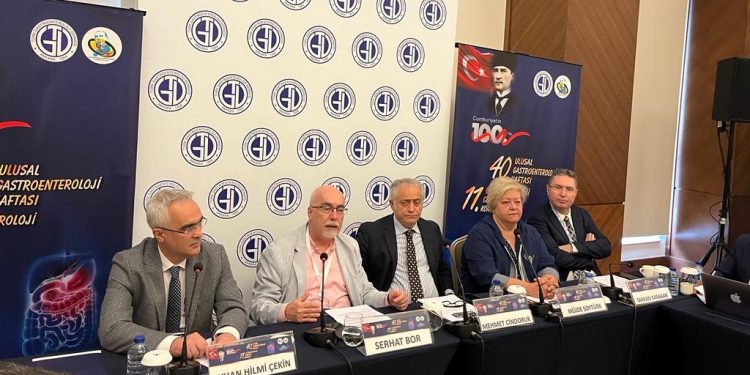 İLERİ ENDOSKOPİK CİHAZLARLA ÇOK ERKEN TEŞHİS KOYMA VE HASTANIN HAYATINI KURTARMA ŞANSINA SAHİBİZ