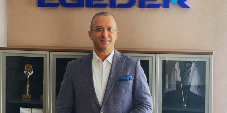 “Yüksek katma değerli bir sanayi kolu olan tıbbi cihaz sektörü hak ettiği noktada değil”