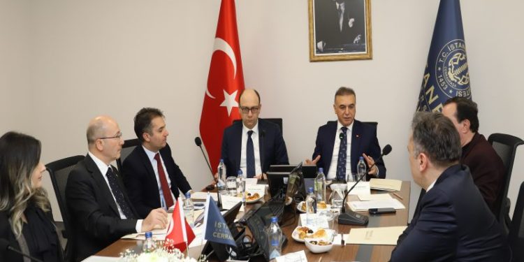 Üniversite Hastanelerinin güncel durumu, yaşanan sorunlar ve çözüm önerileri masaya yatırıldı