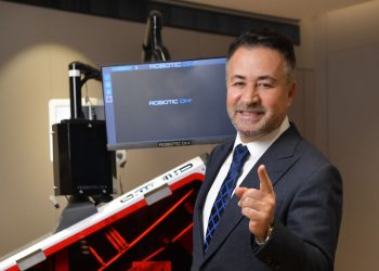 Dr. Terziler: Robotik DHI saç ekimi ile kıl köklerinin yüzde 100’ü tutunuyor