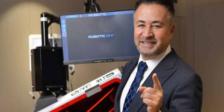 Dr. Terziler: Robotik DHI saç ekimi ile kıl köklerinin yüzde 100’ü tutunuyor