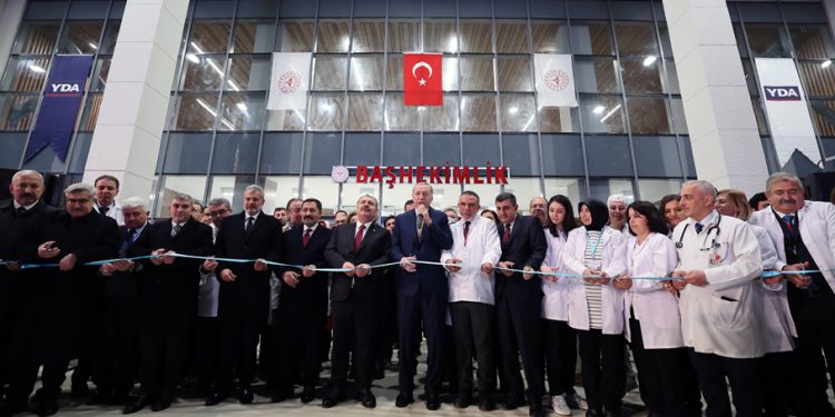 Hatay Eğitim ve Araştırma Hastanesi ile İskenderun Devlet Hastanesi’nin resmi açılışı yapıldı