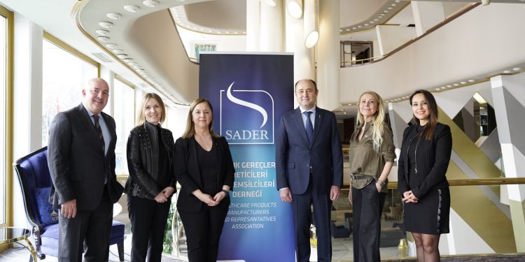 İsmail Yücel SADER Başkanı oldu