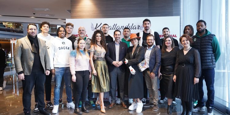 ÜNLÜ KADINLAR ŞİDDETE KARŞI YENİDEN ‘KANATLANDILAR’