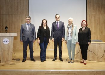 Nörobilime Türkiye imzası