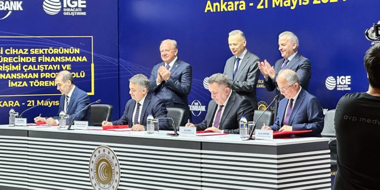 “Tıbbi Cihaz Sektörünün MDR Sürecinde Finansmana Erişimi Çalıştayı ve Prefinansman Protokolü” imza töreni yapıldı