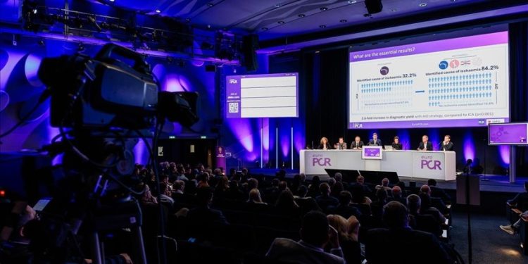 INVAMED Başkanı Raşit Dinç’ten, Paris’te “yapay zeka destekli kardiyovasküler çözümlerde Türkiye lider” vurgusu