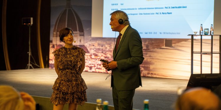 Menarini Türkiye, ürtiker alanında önemli çalışmaları olan dünyaca ünlü iki hekimi dermatoloji uzmanları ile buluşturdu