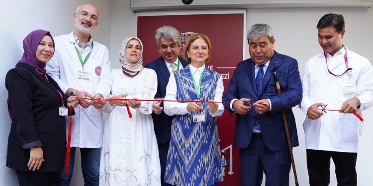 Bezmialem En Kapsamlı Robotlu Fizik Tedavi ve Rehabilitasyon Merkezini Açtı