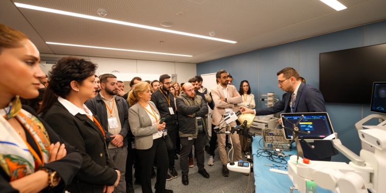 Medtronic ve İstanbul İl Sağlık Müdürlüğü İş Birliğiyle Biyomedikal Mühendislerine Özel Teknik Servis Eğitimi Verildi