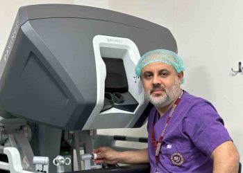 Kalp ameliyatlarında cerrah ve robot iş birliği…
