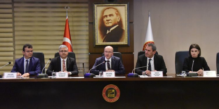 GSO’DA SAĞLIK VE MEDİKAL ÜRÜNLERİ TEDARİKÇİ GÜNLERİ TOPLANTISI DÜZENLENDİ