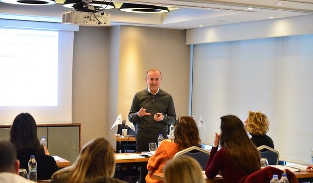 Esteworld ve American Academy of Aesthetic Medicine iş birliği ile gerçekleşen eğitimler tamamlandı