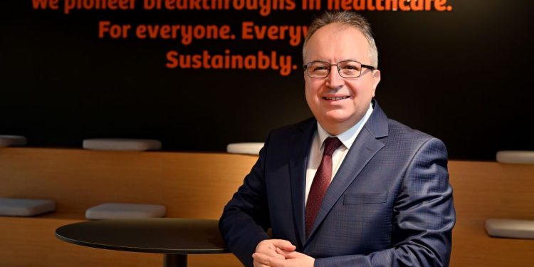 ‘’Sağlık hizmetlerinde yapay zeka, derin öğrenme, kişiselleştirilmiş tedavi ve teranostik yaklaşımlar hızla yükseliyor.’’