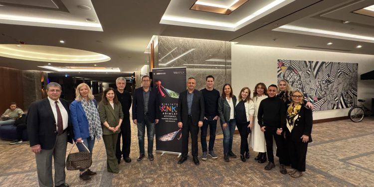 Abdi İbrahim’den Glokom Haftası’nda görme engelliler için anlamlı destek