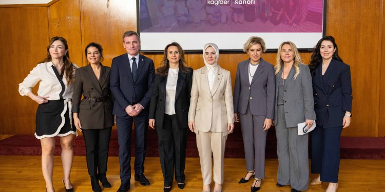 KAGİDER ve Sanofi Türkiye, “Geleceğin Kadın Liderleri” Programını Birleşmiş Milletler’de Paylaştı