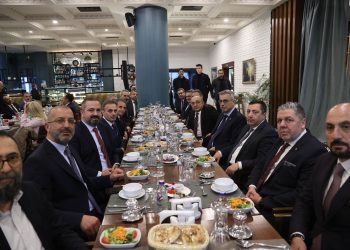 Sağlık Bakanı Kemal Memişoğlu, Tıbbi Cihaz Sektör Platformu’nun iftarına katıldı