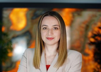 Sağlıkta Kadınların İzi: Her Üç Sağlık Çalışanından İkisi Kadın