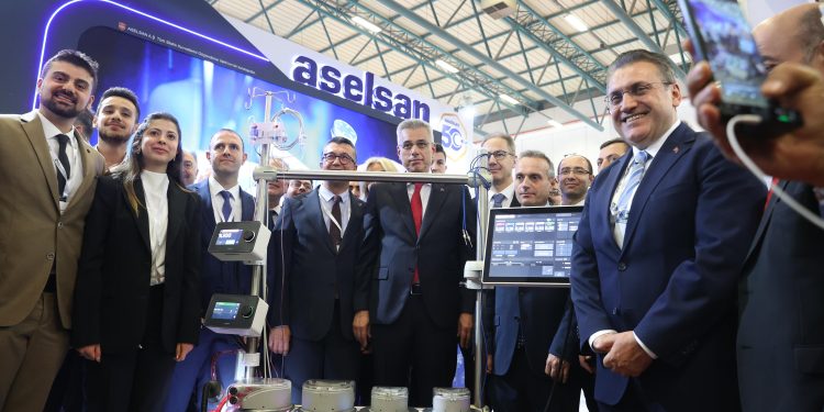 ASELSAN’ın ürettiği Kalp Akciğer Makinesi Expomed Eurasia’da tanıtıldı