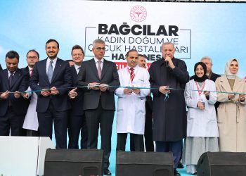 400 yataklı Bağcılar Kadın Doğum ve Çocuk Hastalıkları Hastanesi hizmete girdi