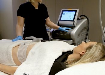 Esteworld’den Bölgesel İncelme, Sıkılaşma ve Selülit Görünümüne Karşı Kapsayıcı Çözüm: Fitback