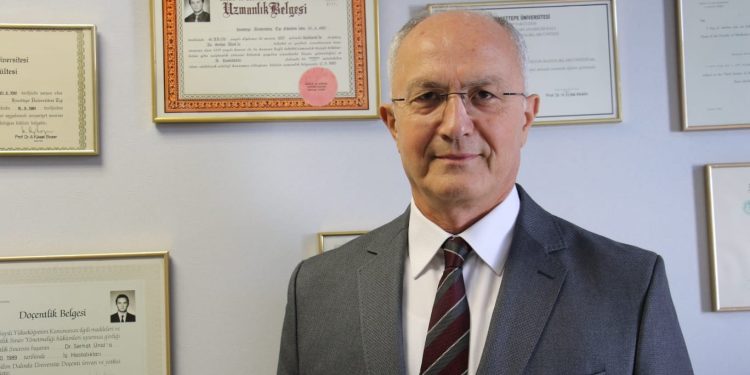 Prof. Dr. Serhat Ünal, Yaşam Boyu Bağışıklamanın Önemine Dikkat Çekti