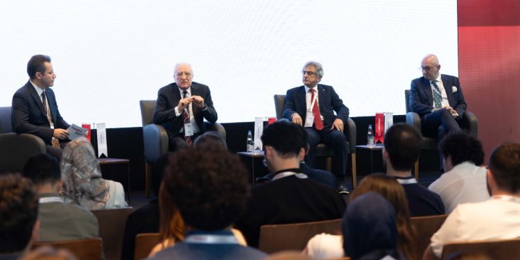 Geleceğin Hekimlerine İyi Niyetli Dokunuş: Memorial Talks ikinci kez gerçekleşti