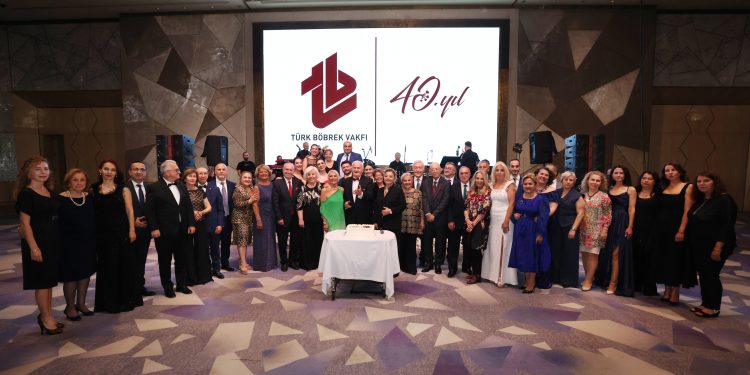 TÜRK BÖBREK VAKFI 40 YAŞINDA