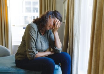 TÜRKİYE’DE HER 100 KİŞİDEN 16 İLA 21’İ MİGREN HASTASI!