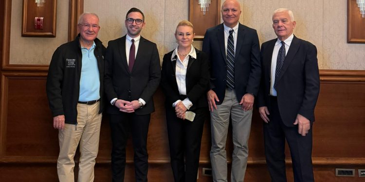 DÜNYACA ÜNLÜ DOKTORLAR ONKİM İÇİN TÜRKİYE’YE GELDİ