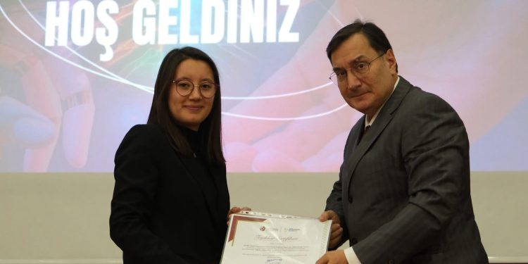“Medikalde Yapay Zeka” sempozyumu, üniversite ve sanayi iş birliğini güçlendiren bir buluşmaya sahne oldu
