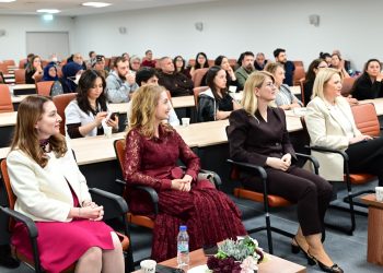 ANTALYA’DA “BESLENME VE RADYOTERAPİ” HASTA OKULU YOĞUN İLGİ GÖRDÜ