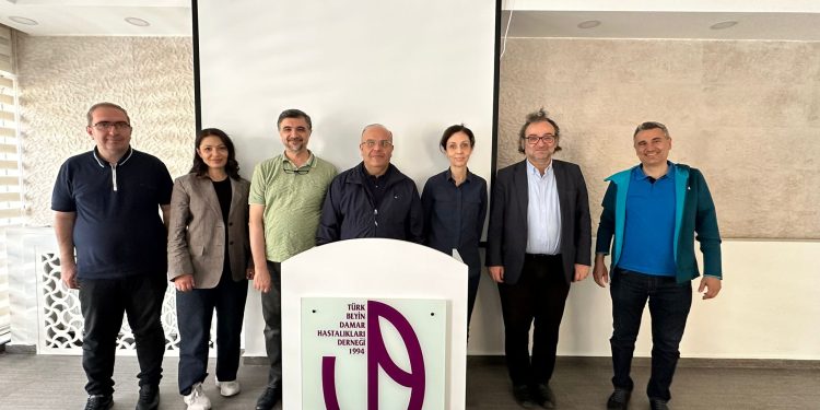 “Kadınlar Farkında – İnmede Çare Erken Müdahale” kampanyası başlatıldı