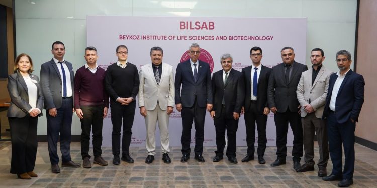 Sağlık Bakanı Memişoğlu, Bezmiâlem’in Biyoteknoloji Enstitüsü’nü ziyaret etti